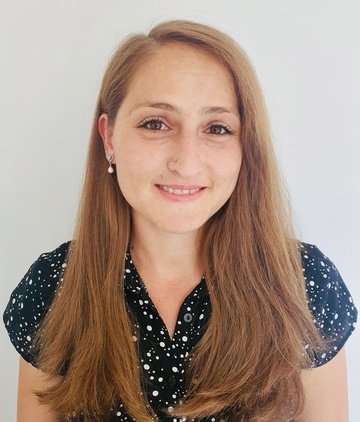 Integrative Person-Centred Counsellor - UK - Zakia Integrative Person-Centred Counsellor - UK - Zakia